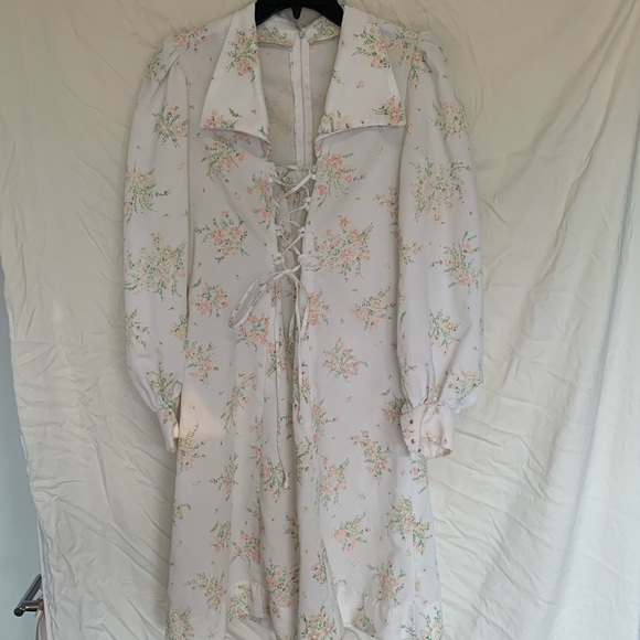 Dresses & Skirts - Vintage Floral Dress